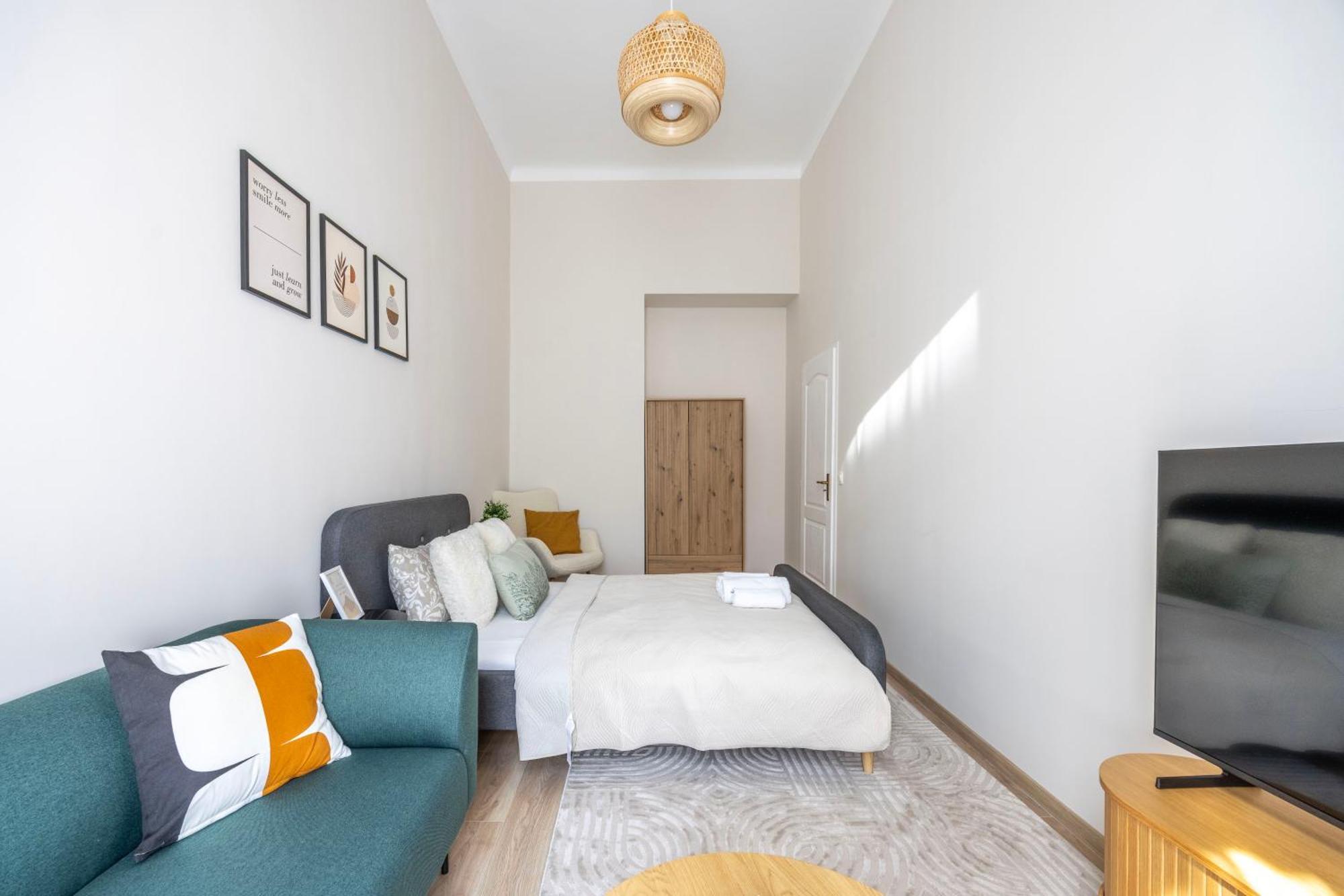 Central Harmony Apartment On St' Stephen Boulevard — Fotók 3